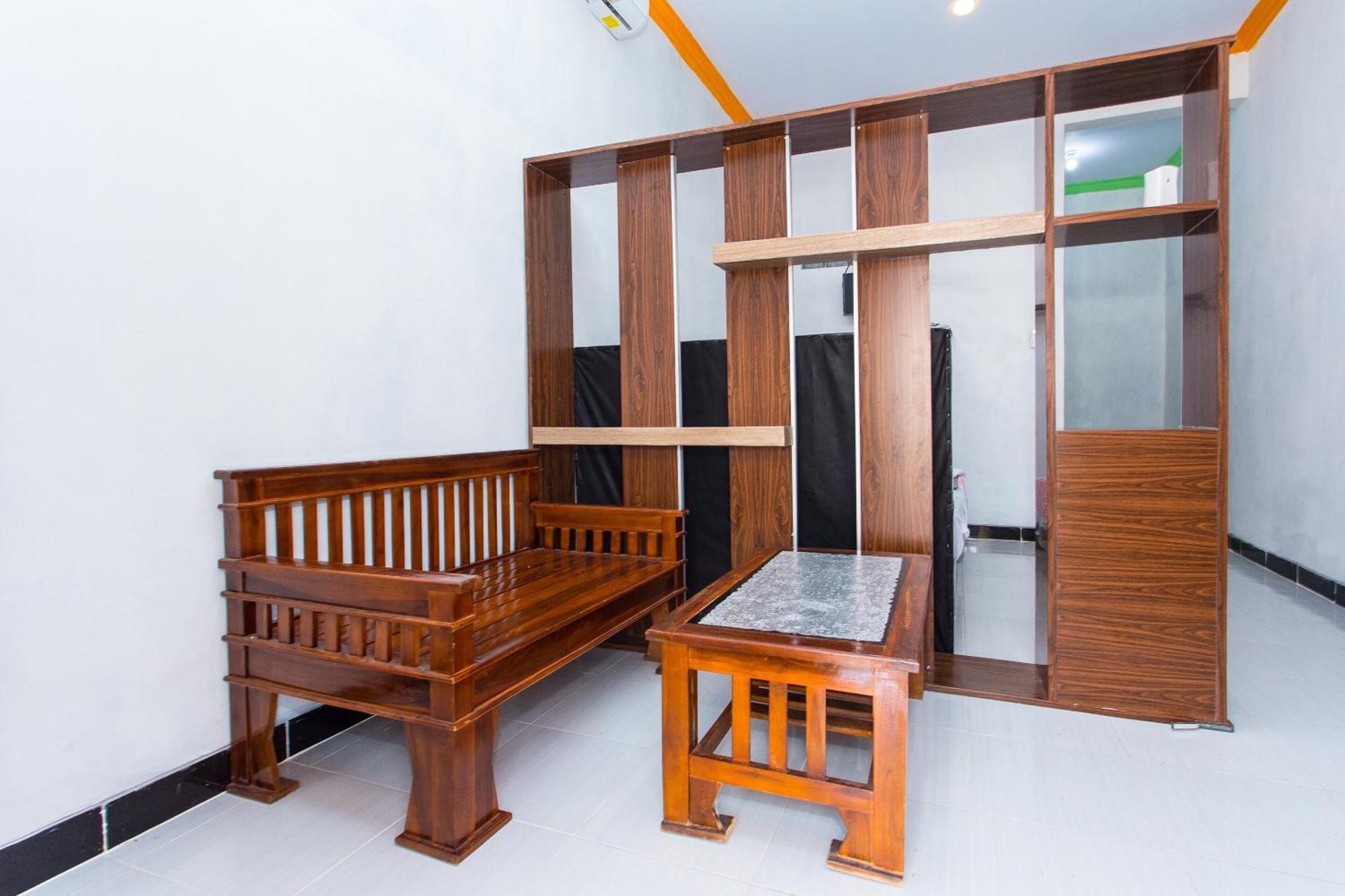 Griya Annisa Hotel Tegal  Exterior foto