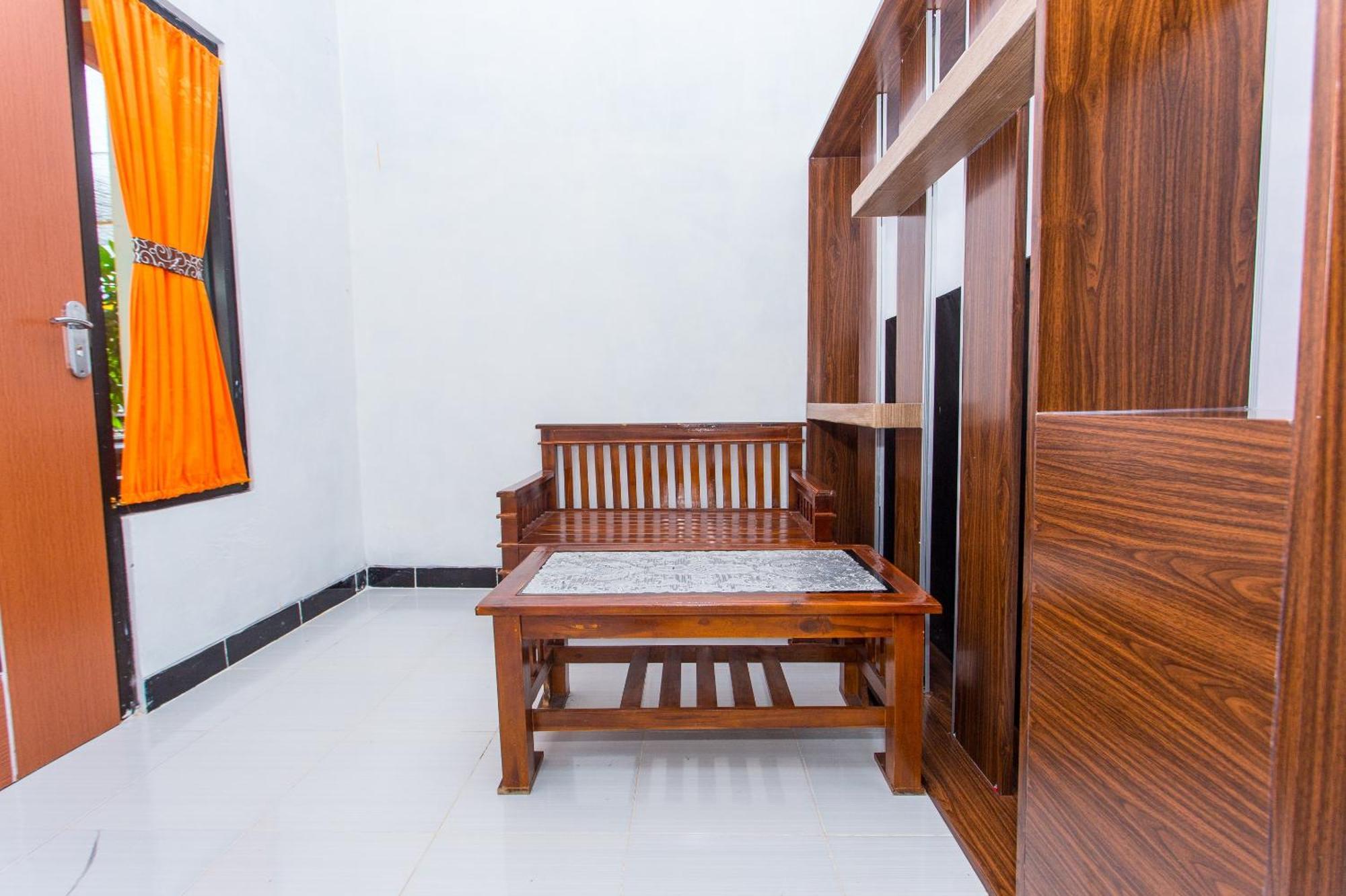 Griya Annisa Hotel Tegal  Exterior foto